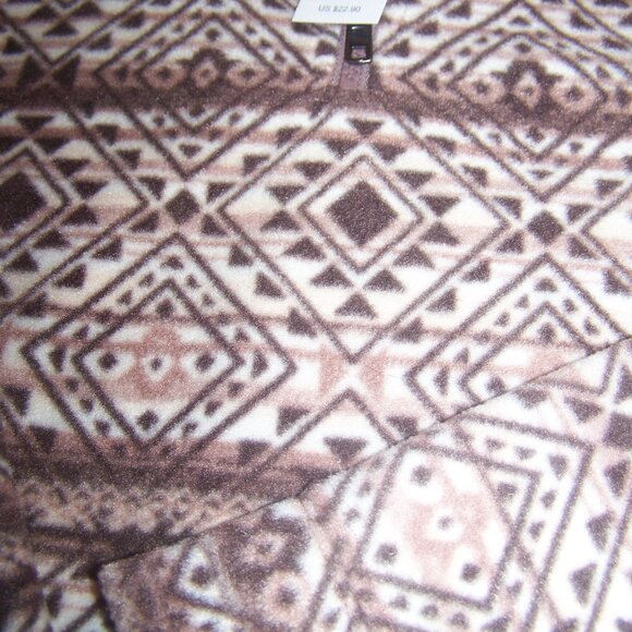 Maurice's Evsie NWT Brown Fleece Top Sz L (11/12) - Picture 2 of 4